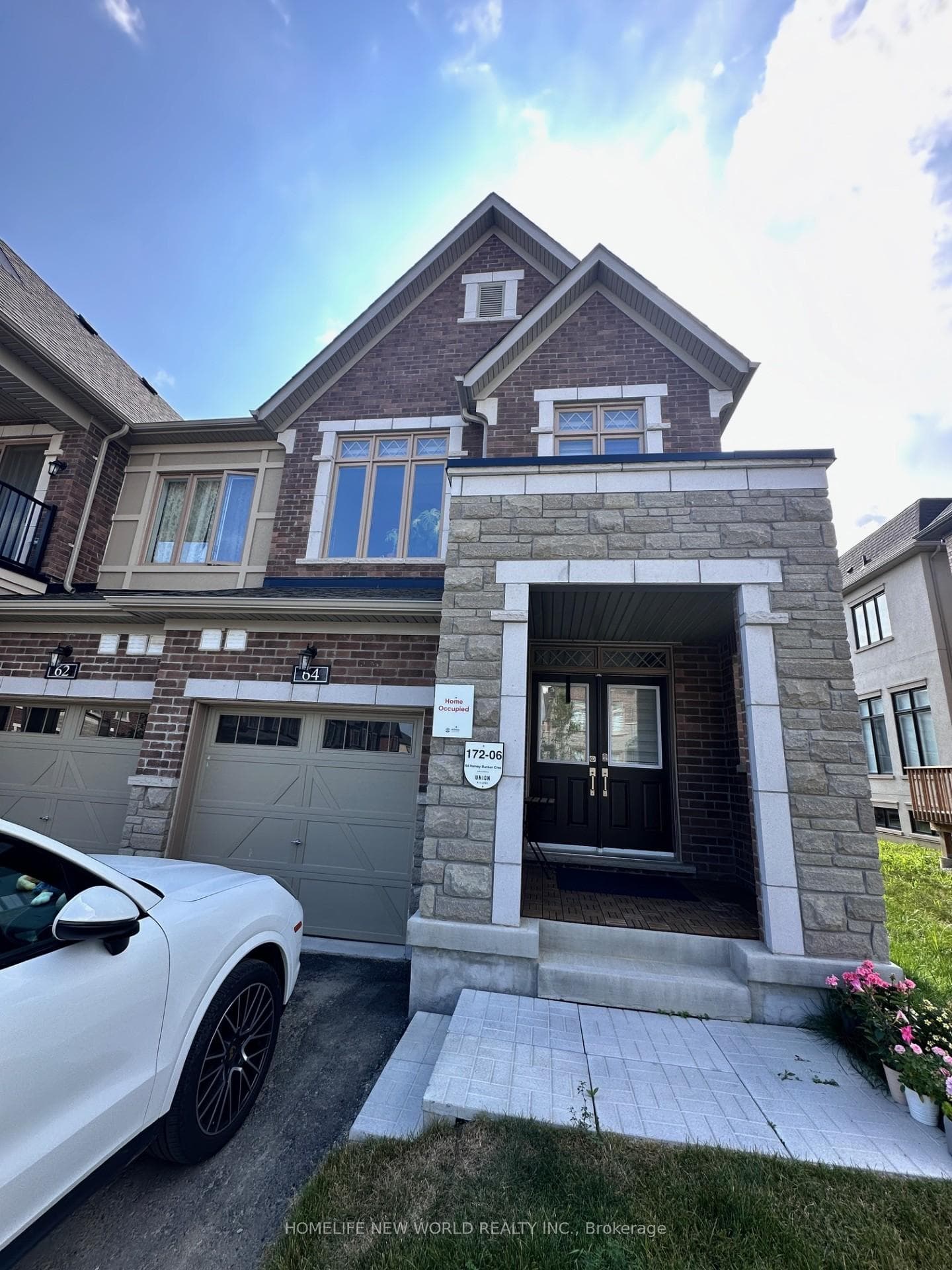 64 Harvey Bunker Crescent photo 1