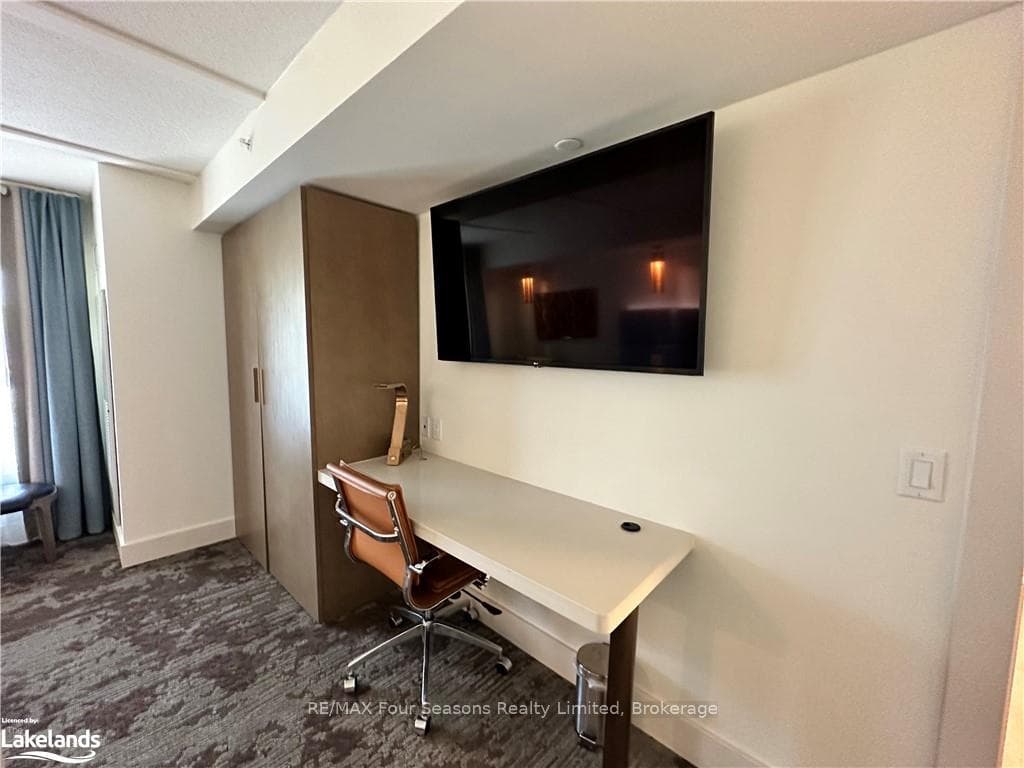 9 HARBOUR Street Unit 5117 photo 27
