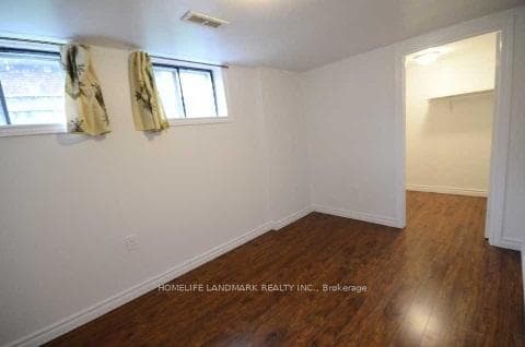 3 Tinder Crescent Unit Lower photo 4