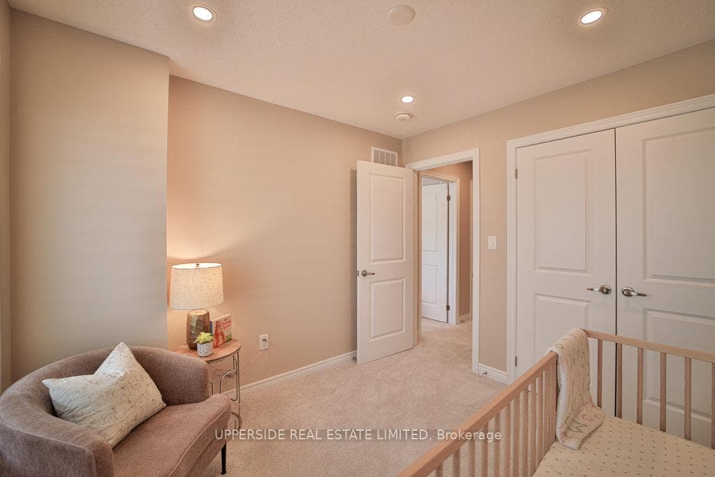 7 Milady Crescent photo 35