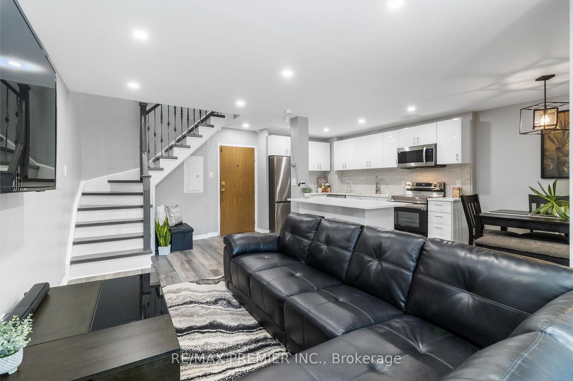 2095 Roche Court Unit 139 photo 19