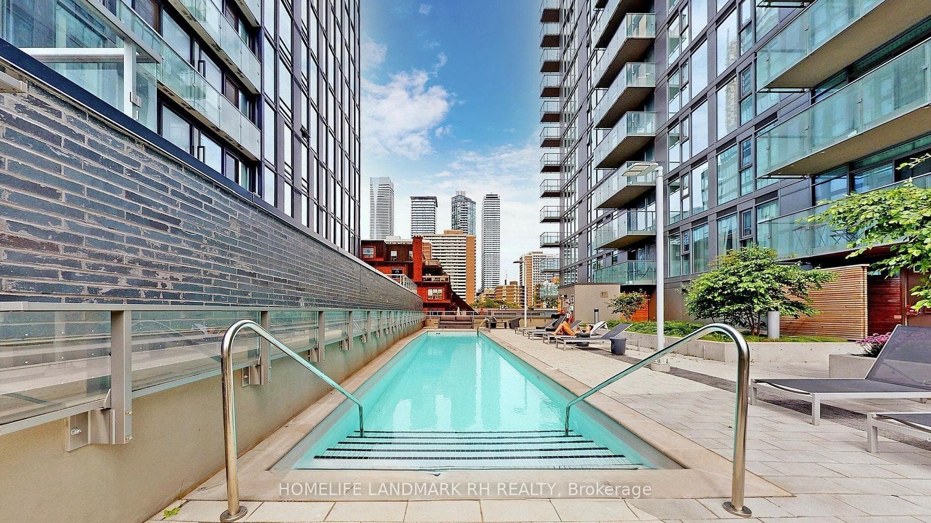 50 Wellesley Street Unit 608 photo 13