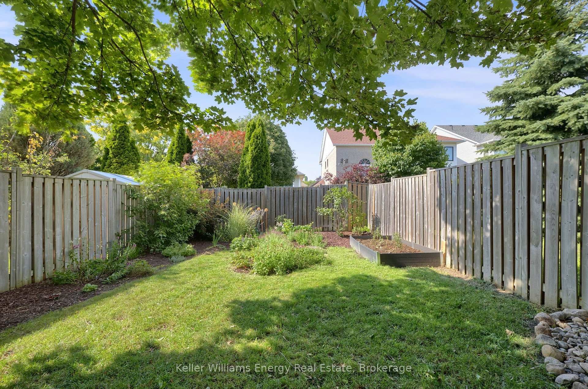 4 Primeau Avenue photo 36