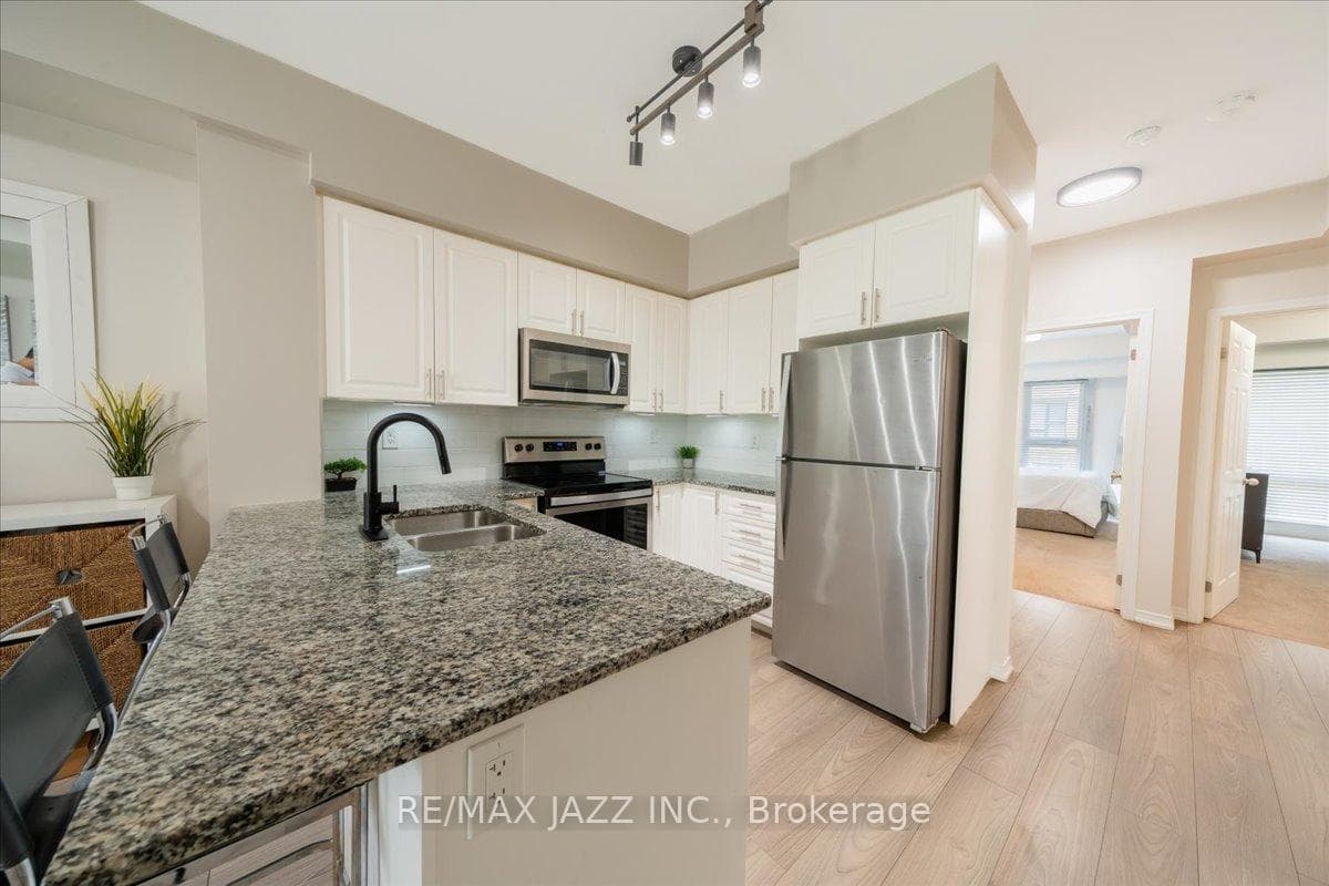 500 Kingbird Grove Unit 221 photo 9
