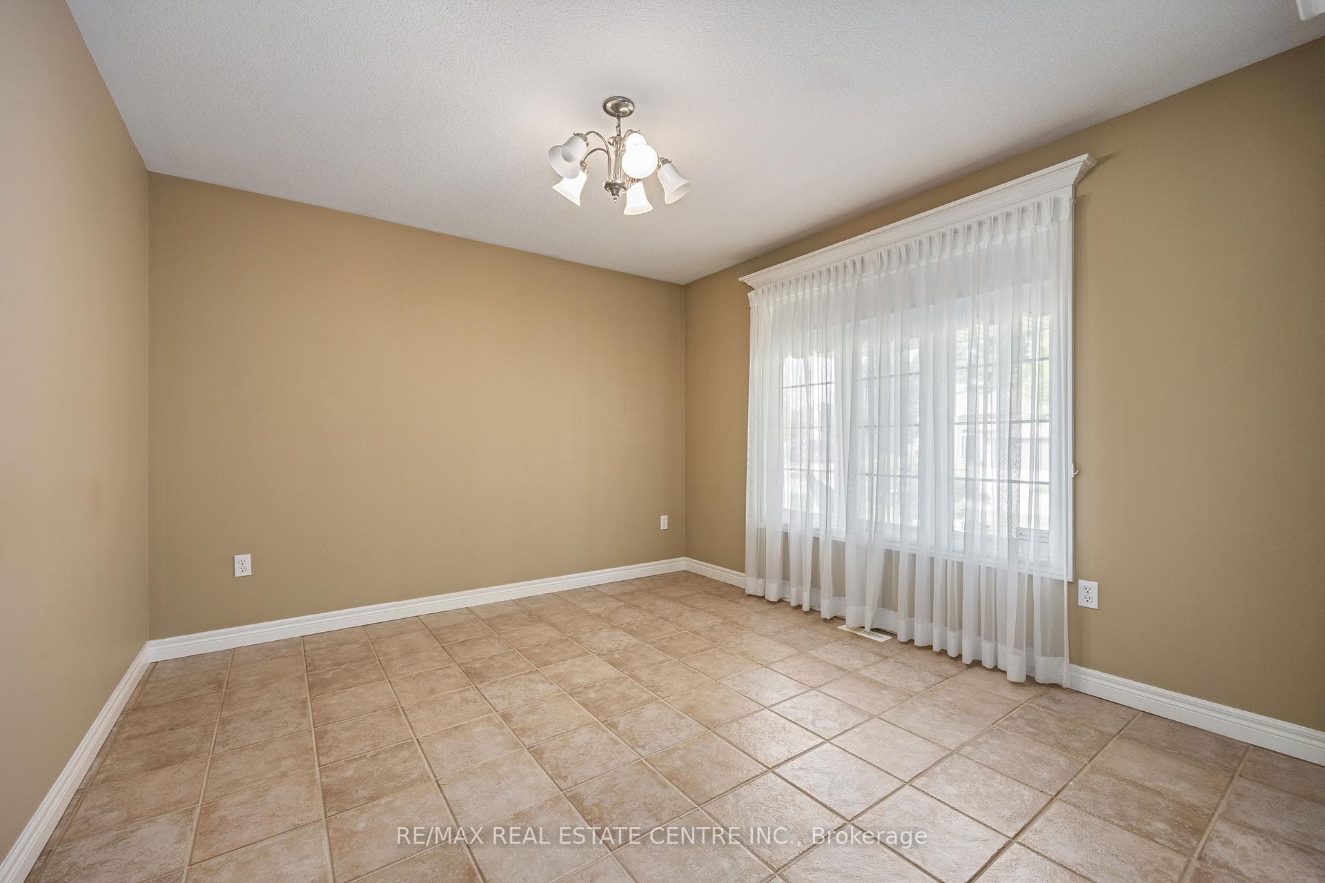 304 Parkside Drive photo 11