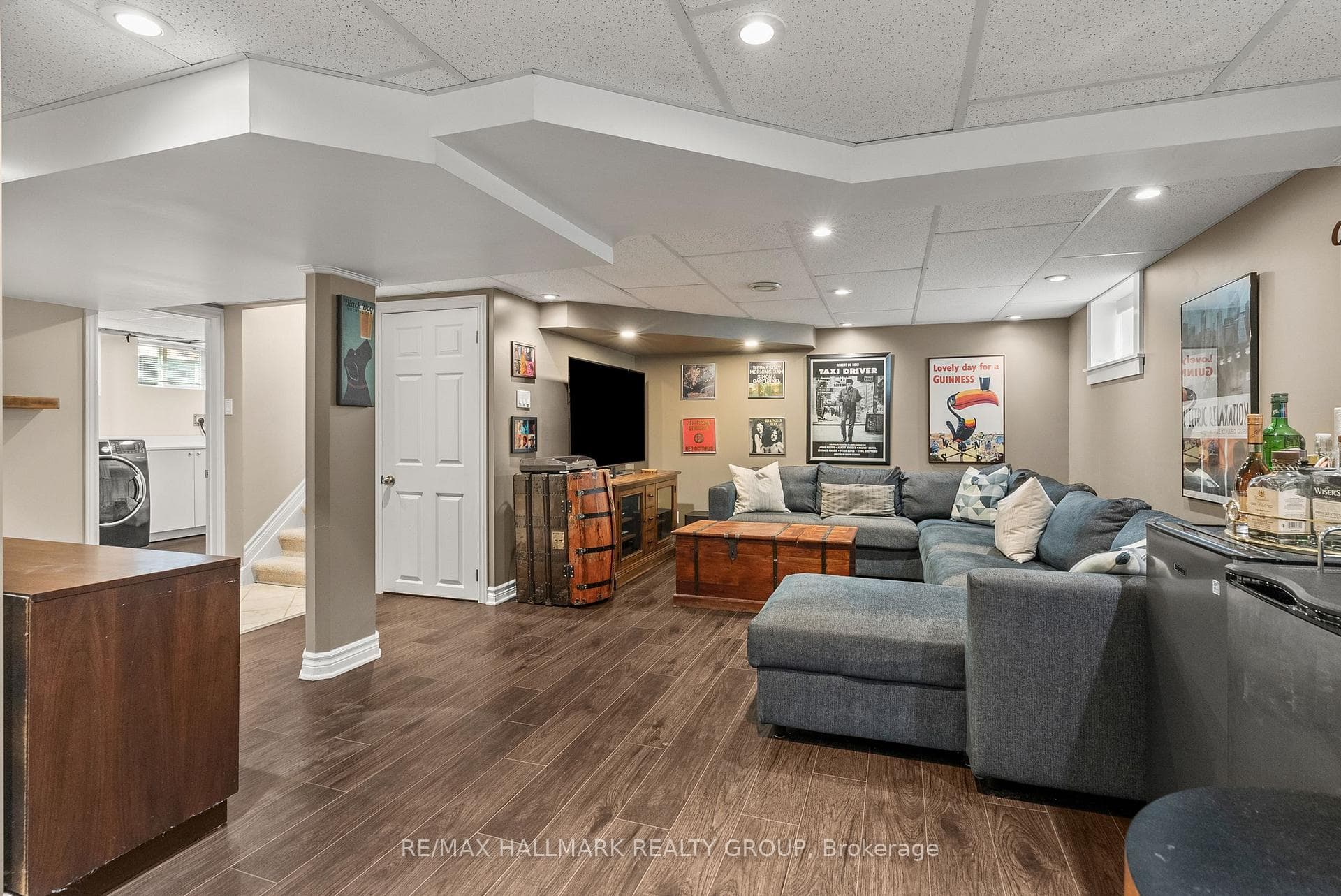701 Cole Avenue photo 28