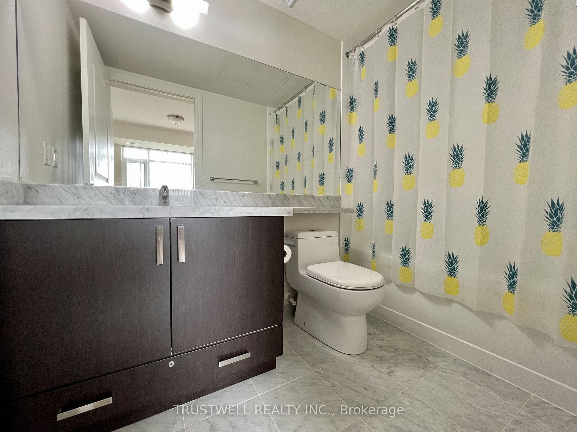 131 Upper Duke Crescent Unit 810 photo 8