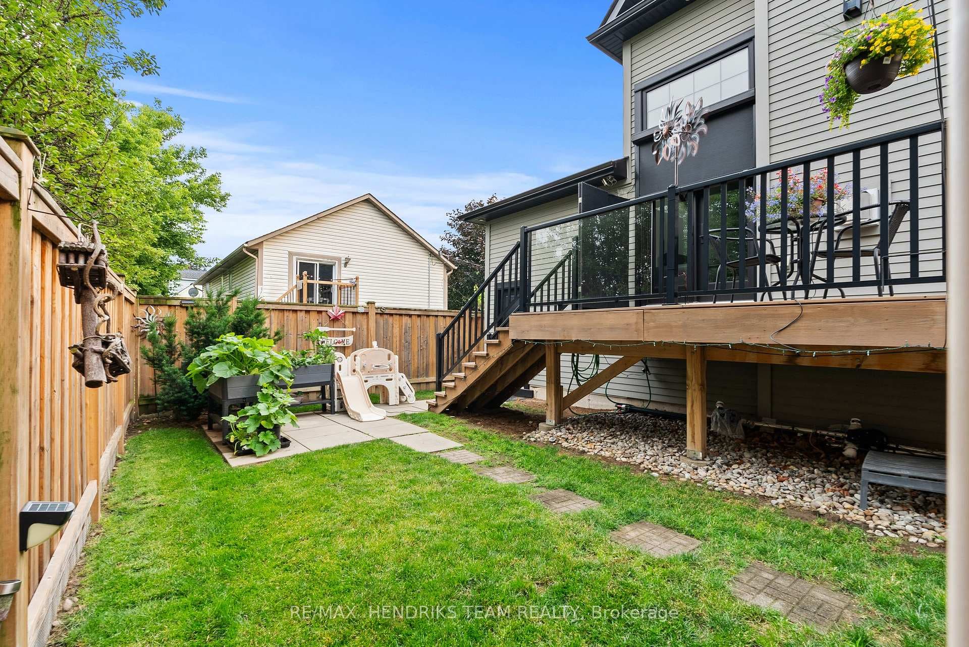 8 Stanmary Drive photo 40