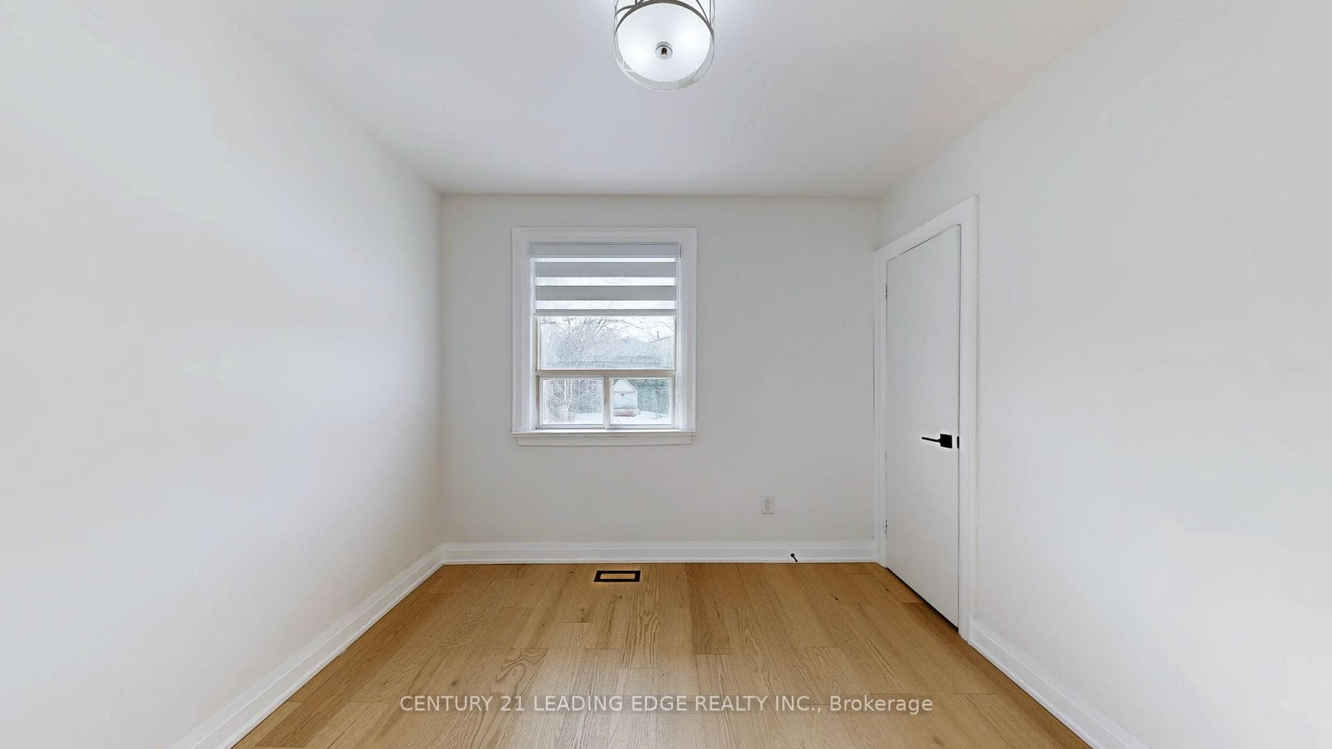 70 Wexford Boulevard photo 25