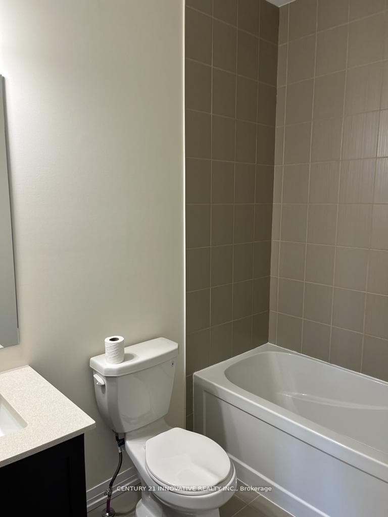 22 Holtby Court photo 8