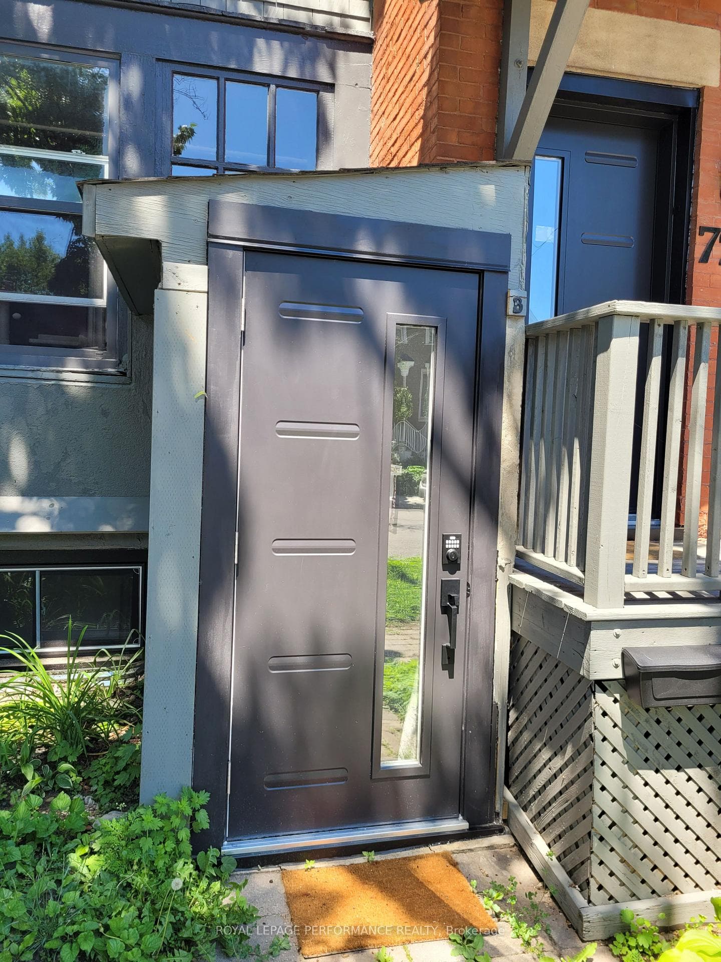 Entry to unit B