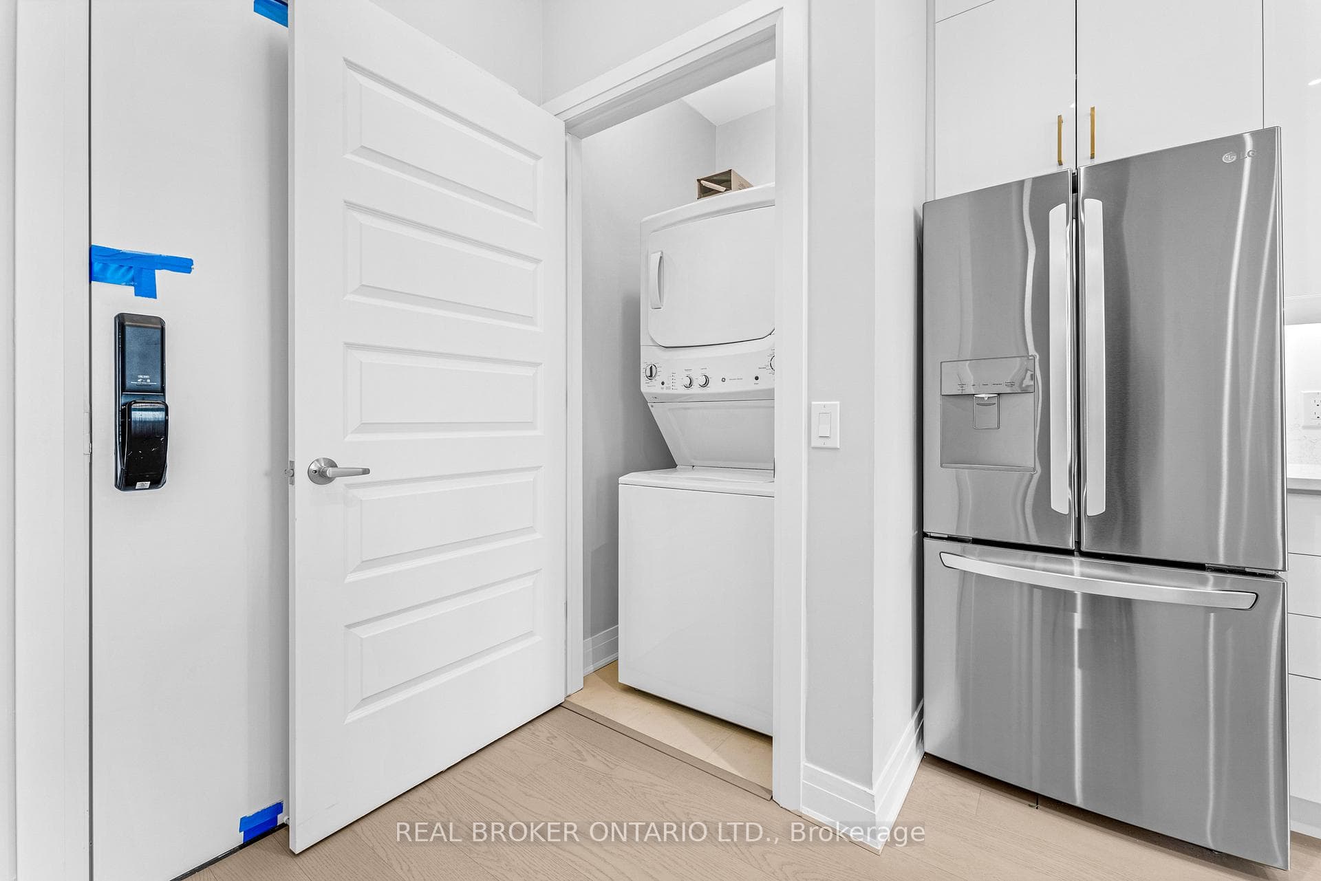 470 Gordon Krantz Avenue Unit 616 photo 11