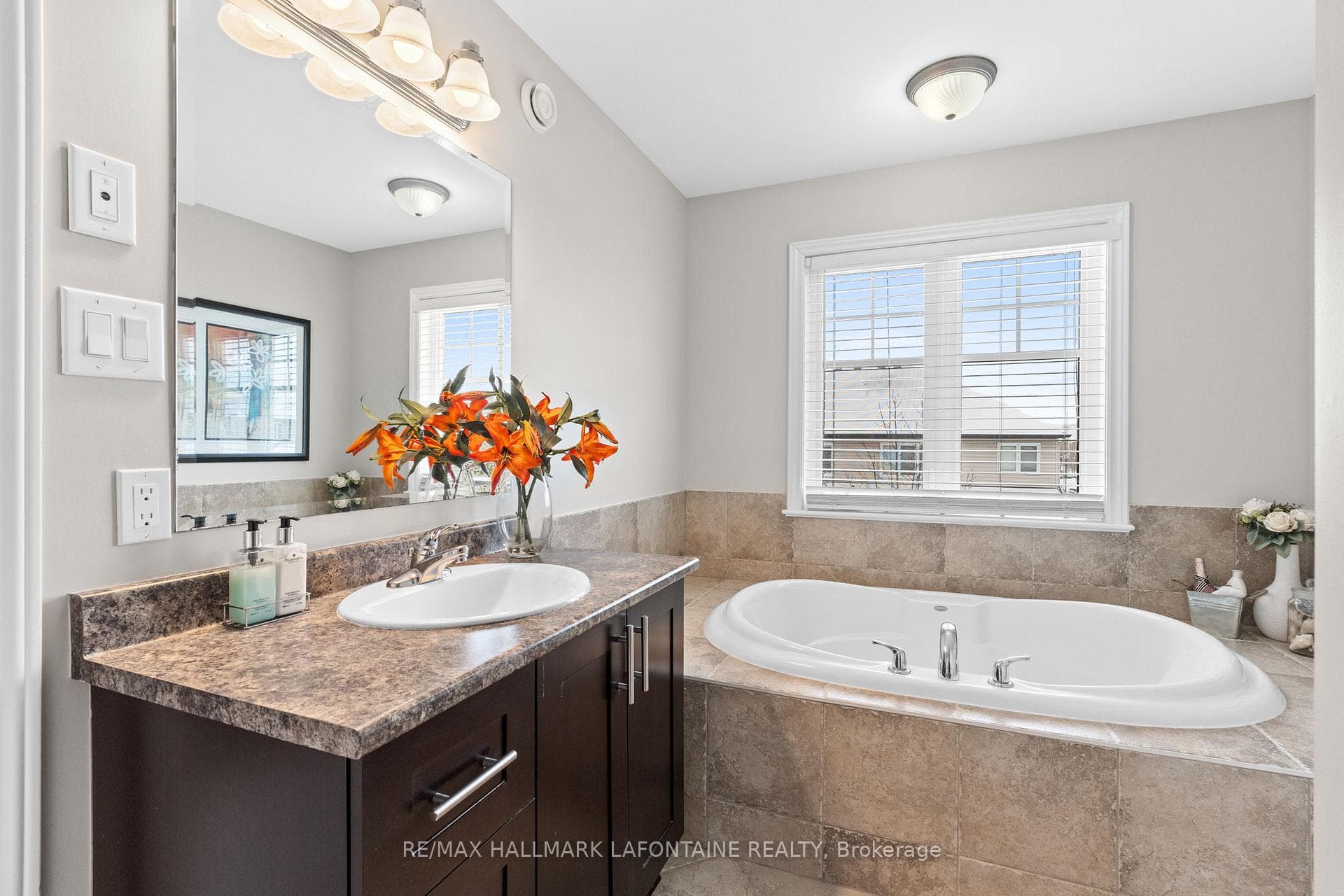 122 Flat Sedge Crescent photo 19