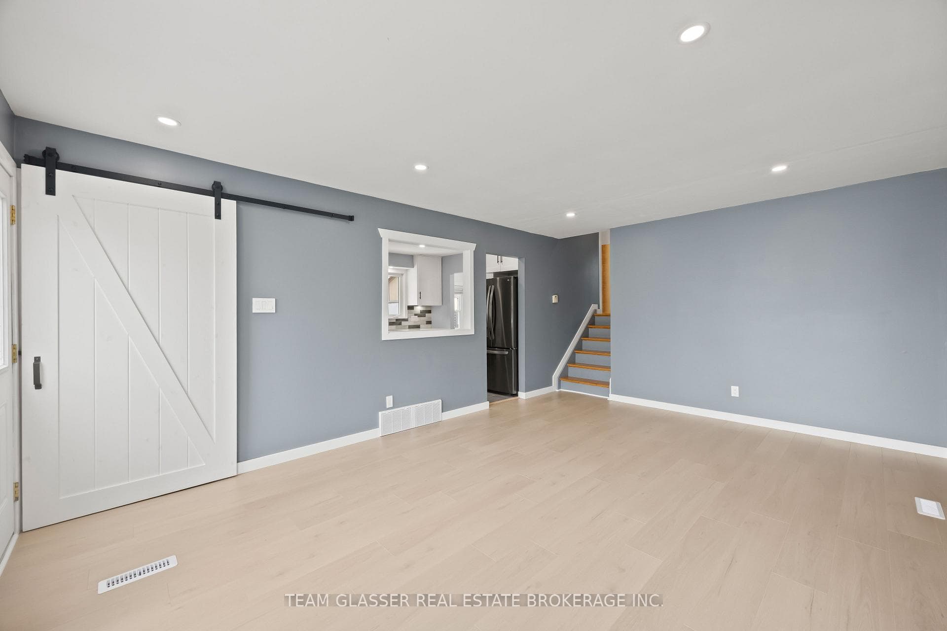 6 HEATH Place photo 9