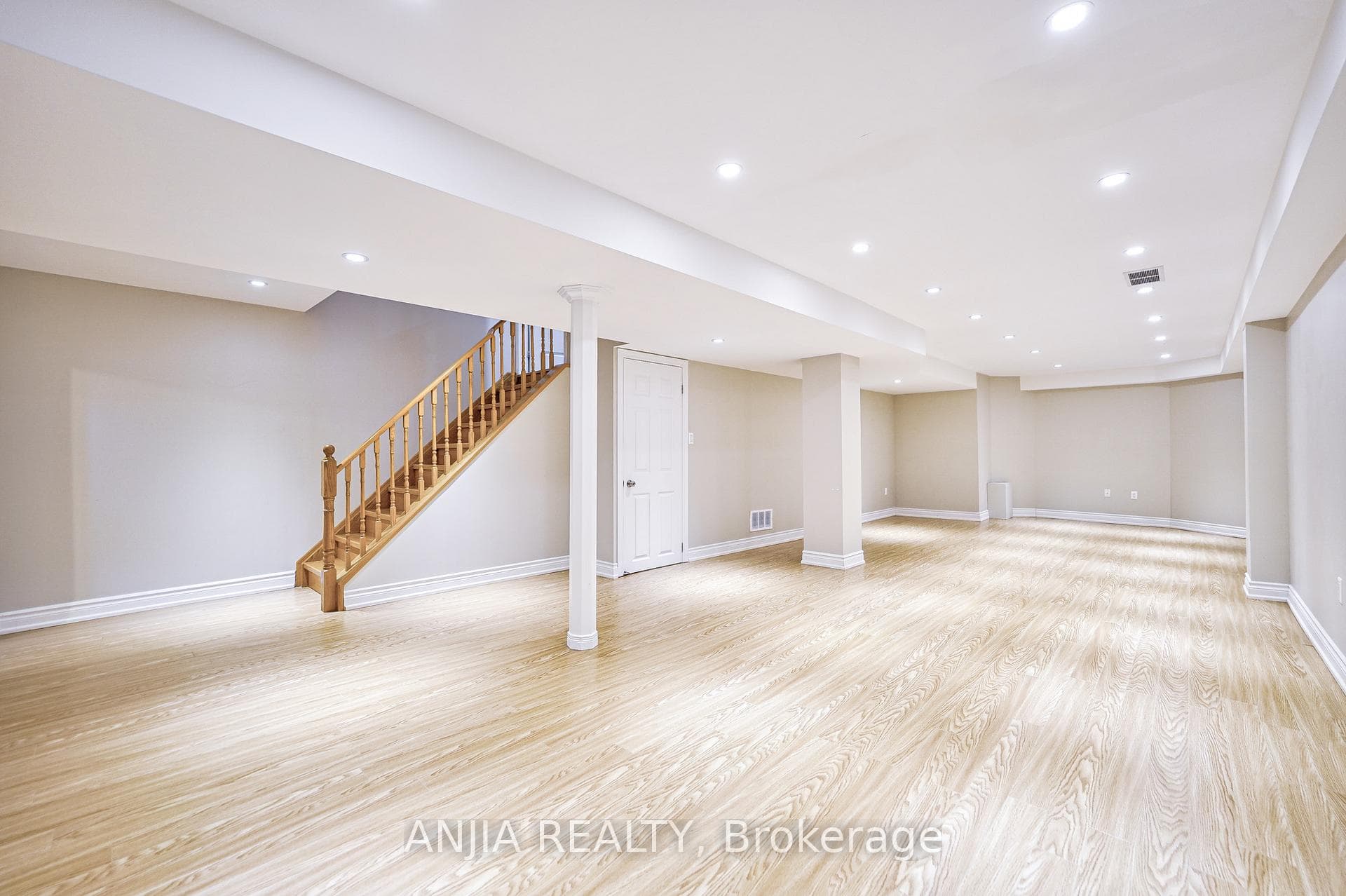 46 West Normandy Drive photo 31