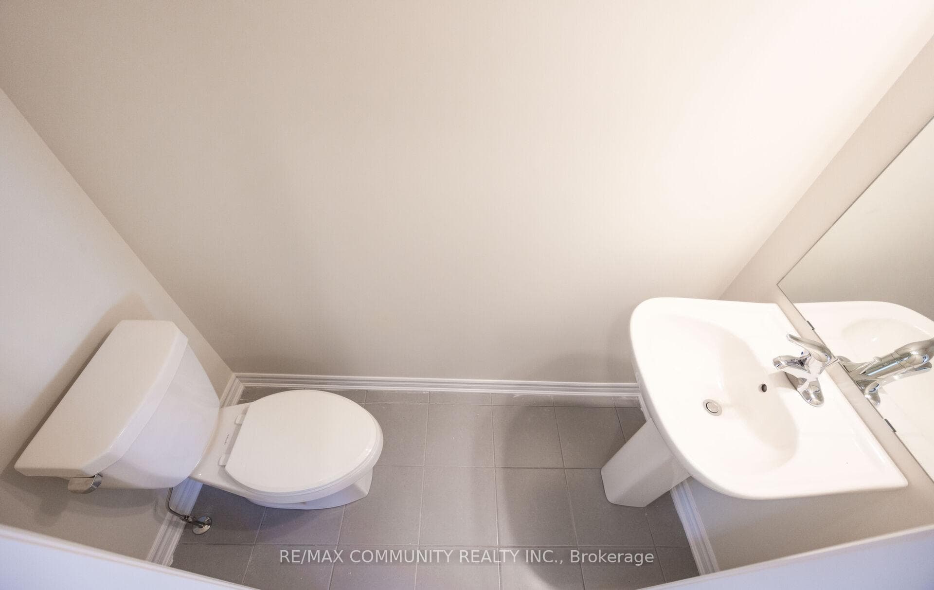 135 Senay Circle photo 8