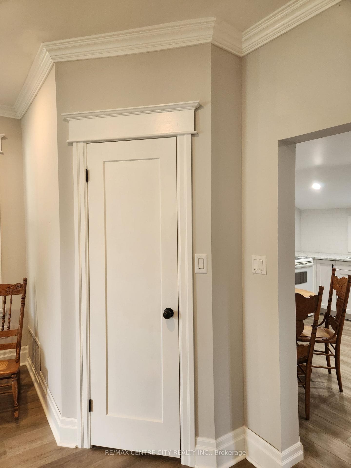 288 Elm Street photo 6