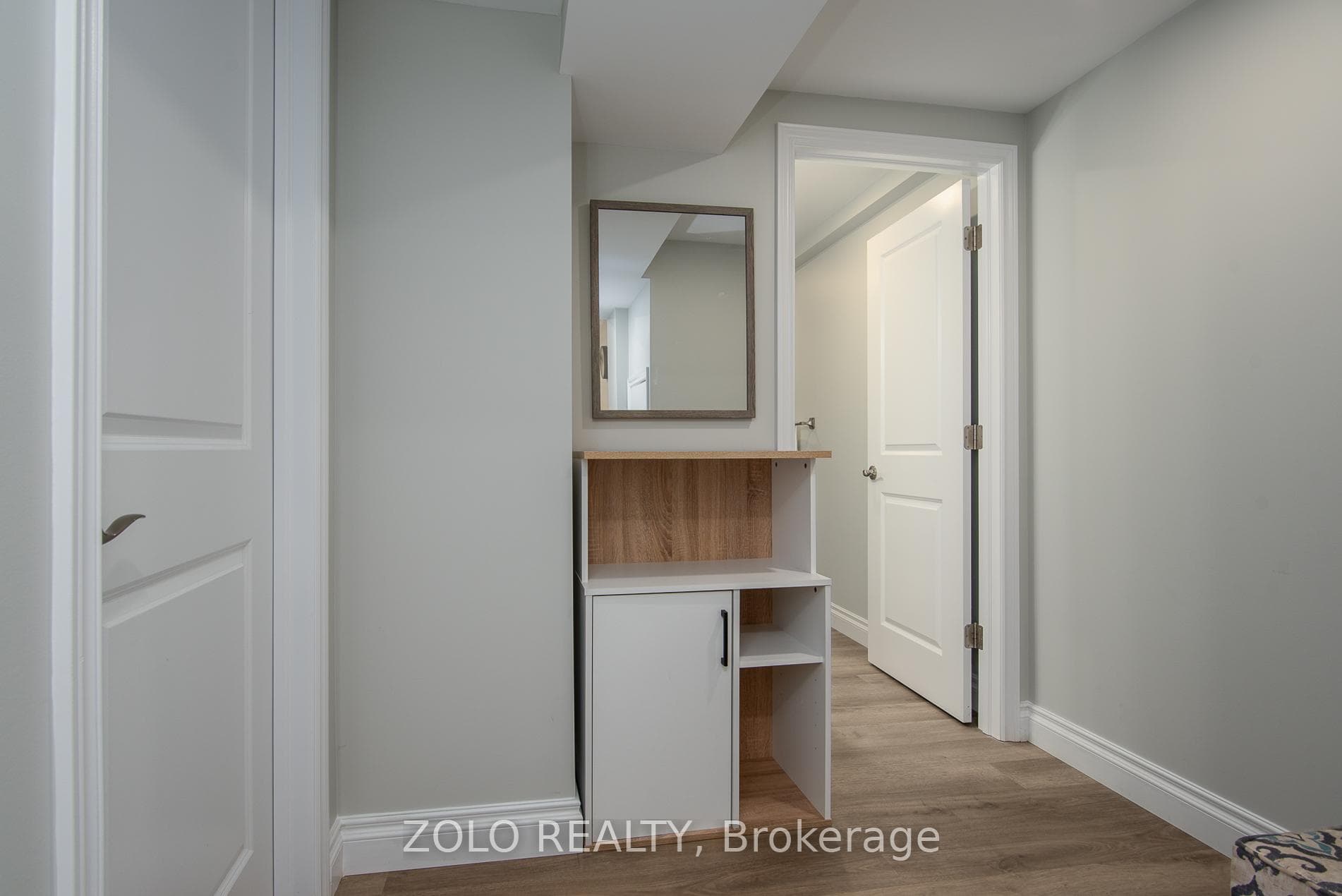 505 Hollybrook Crescent photo 33