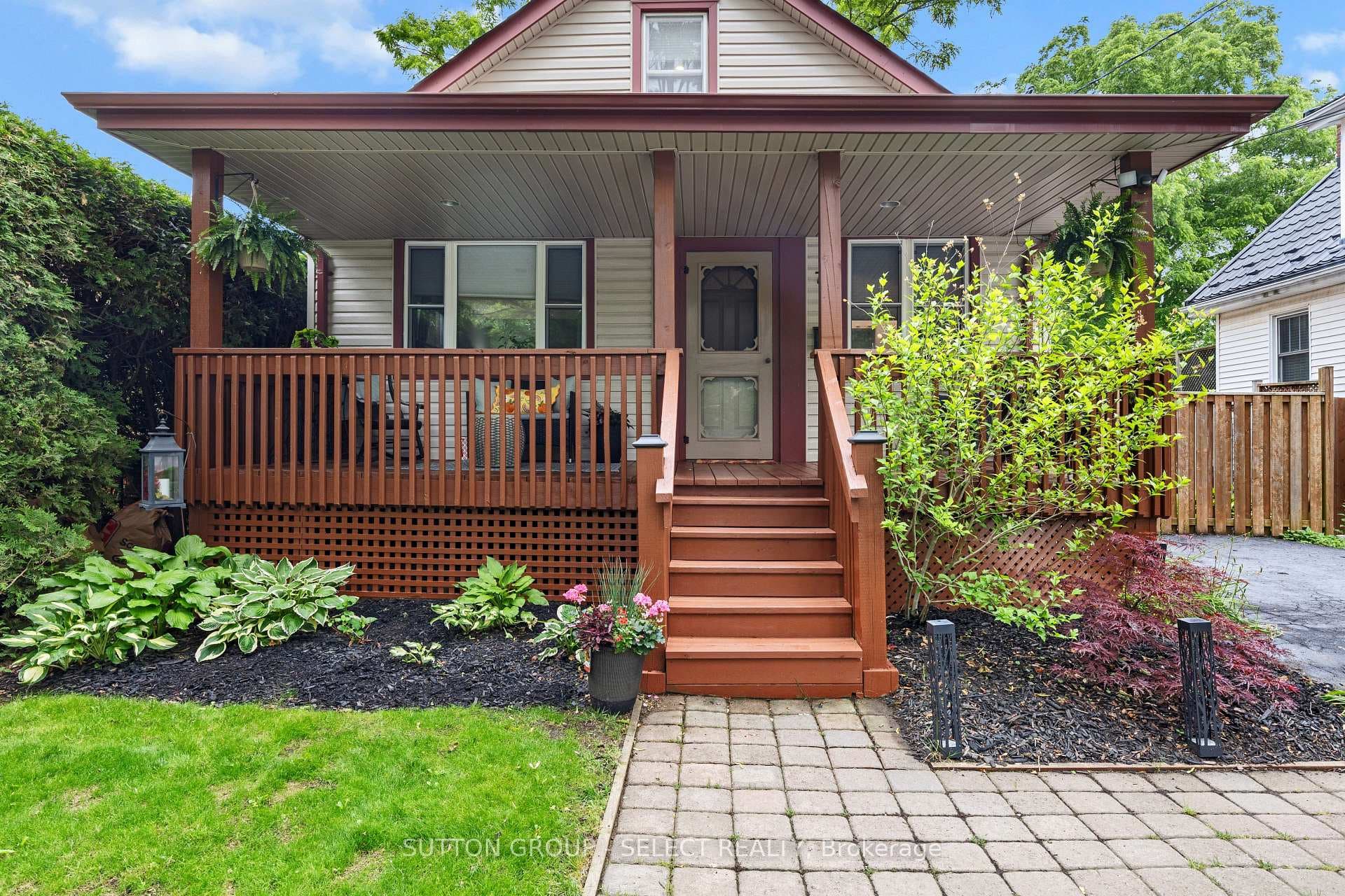 72 Emery Street photo 1
