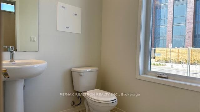 80 Honeycrisp Crescent Unit TH 373 photo 17