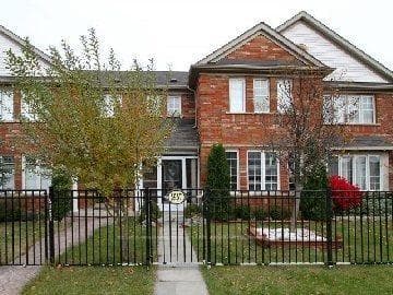 5957 Tenth Line photo 1
