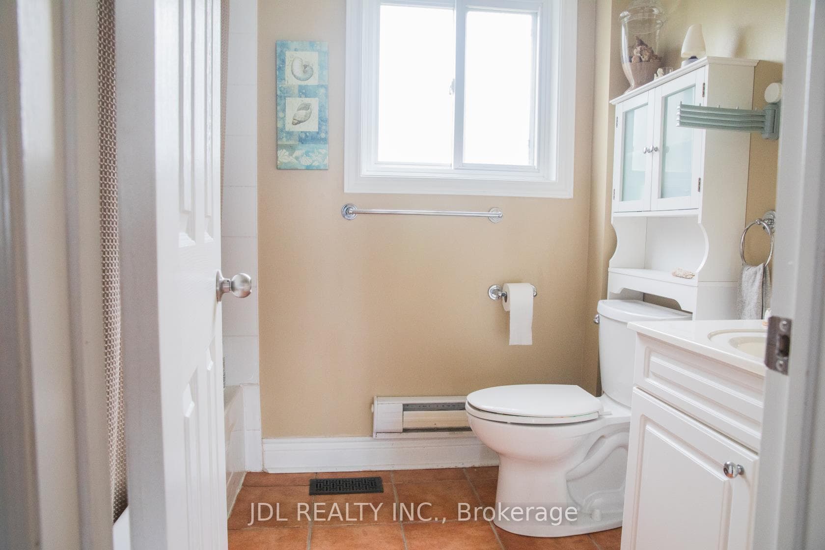 3188 Lakeshore Road photo 17
