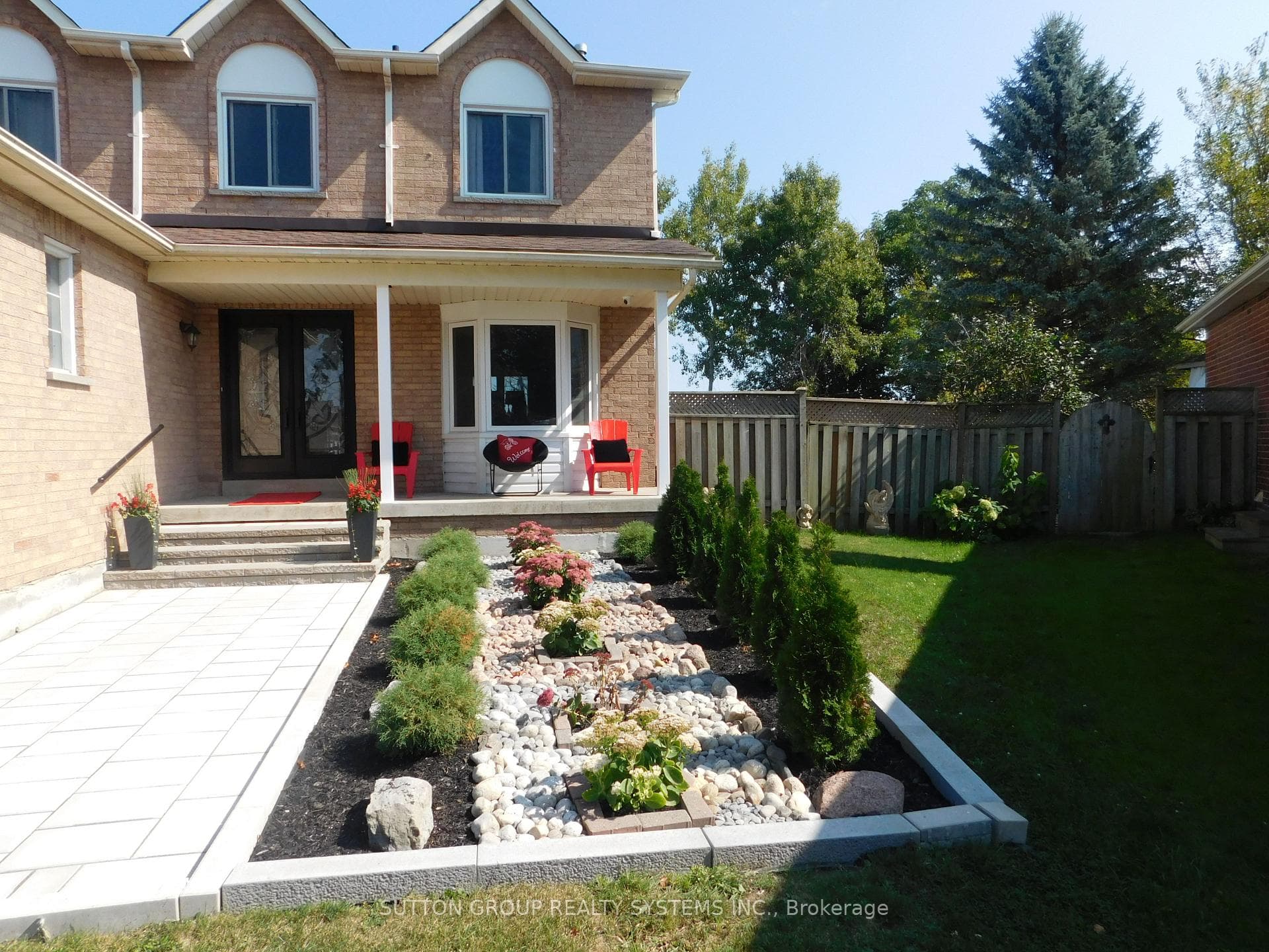 284 Andrew Street photo 2