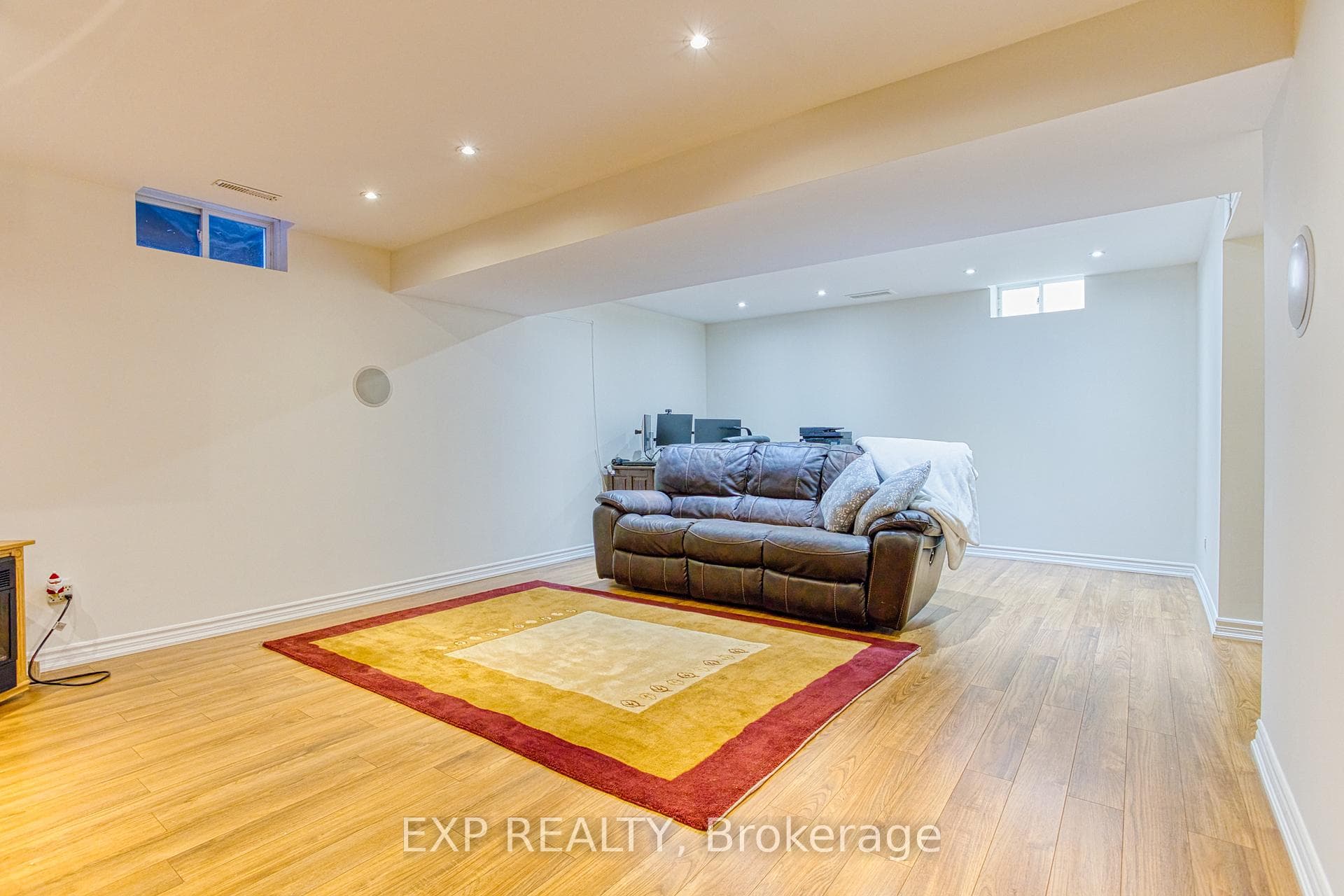 82 Glendarling Crescent photo 25