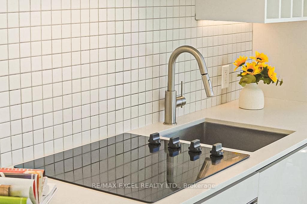 898 Portage Parkway Unit 2803 photo 18