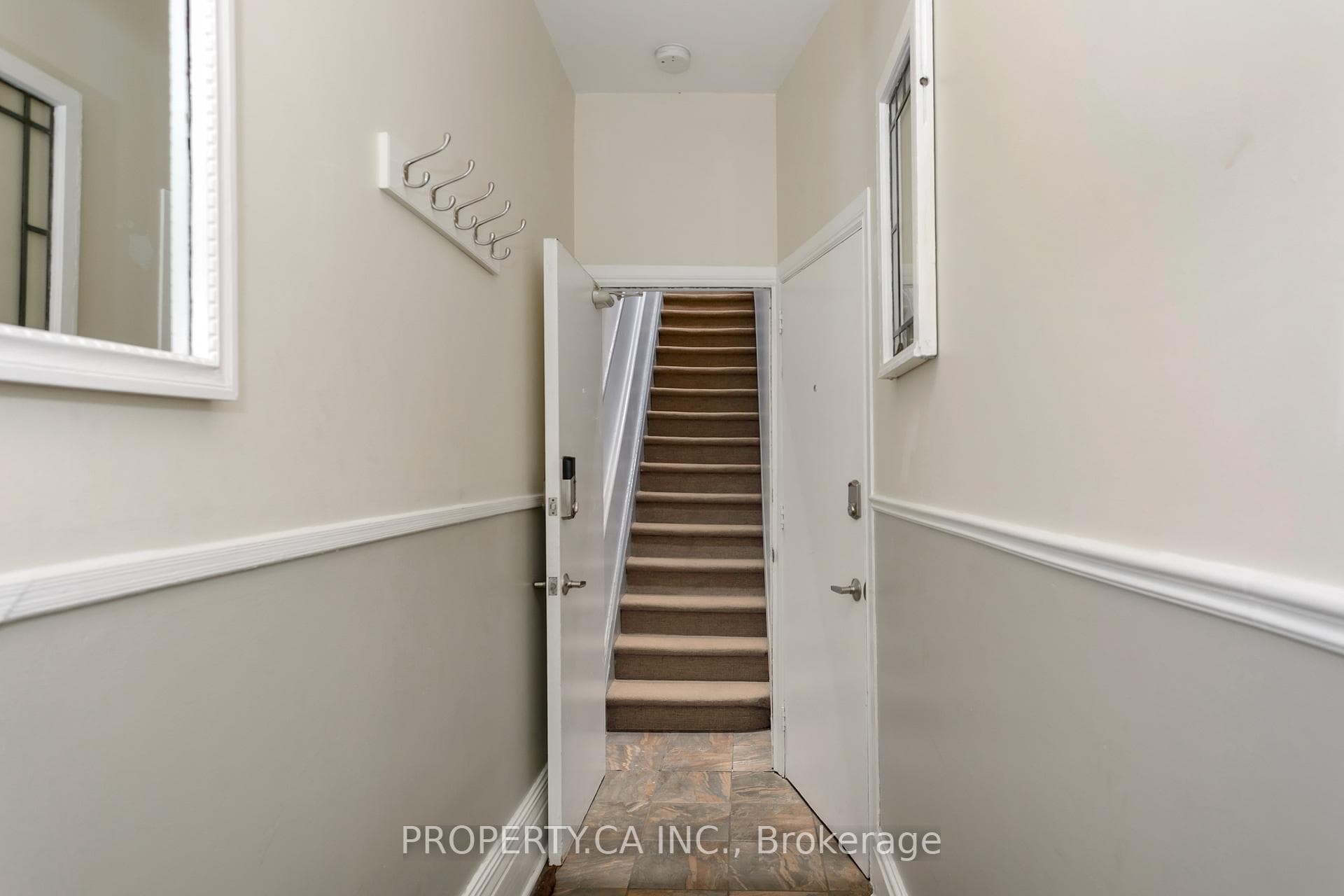 458 Roxton Road photo 16