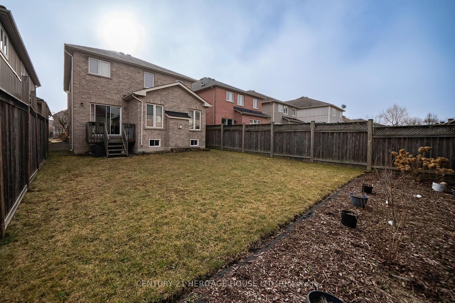 9 Barrett Avenue photo 31