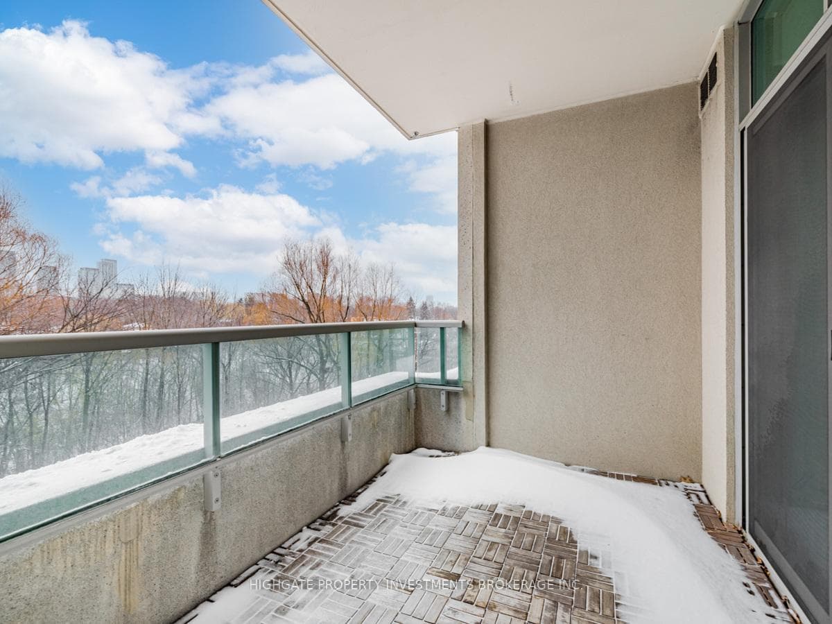 10 Bloorview Place Unit 320 photo 29