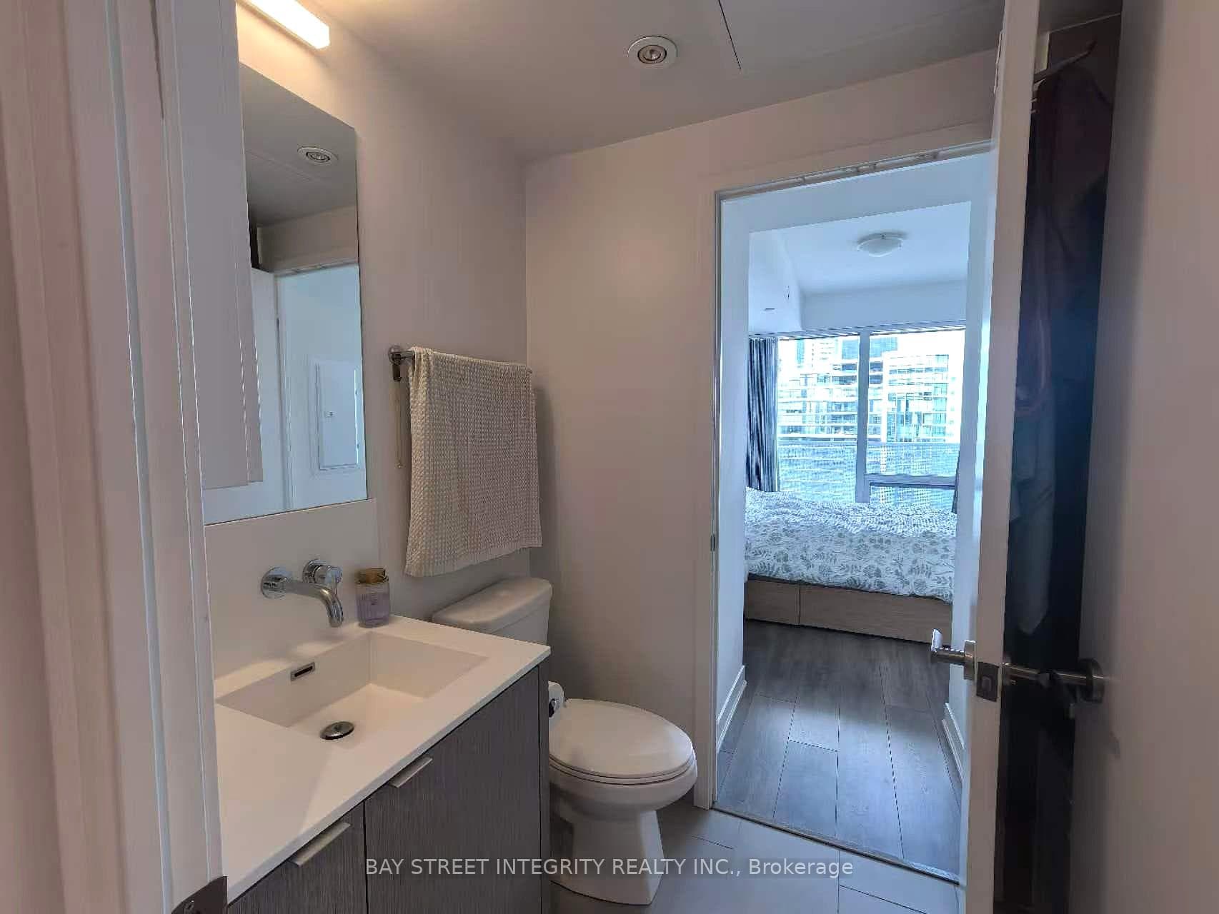 88 Harbour Street Unit 4805 photo 12