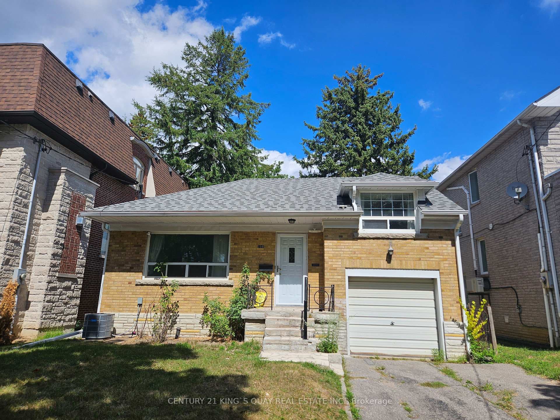258 Byng Avenue photo 1