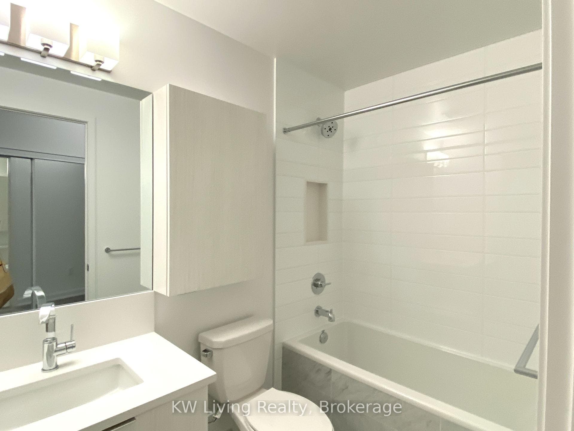 38 Iannuzzi Street Unit 711 photo 5