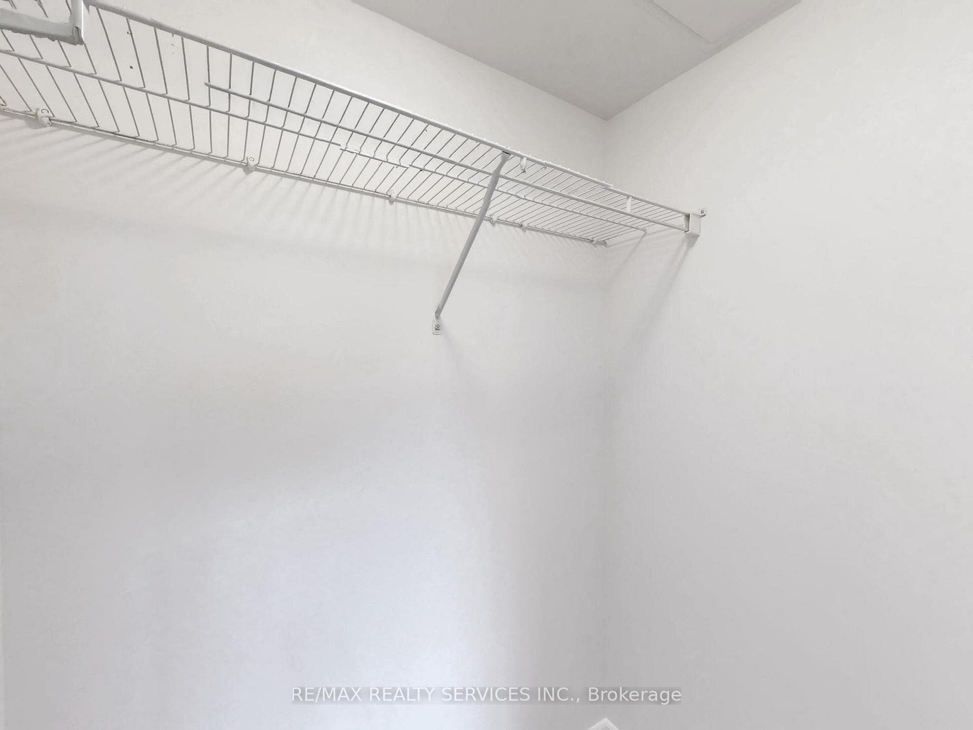 3880 Duke Of York Boulevard Unit 504 photo 29