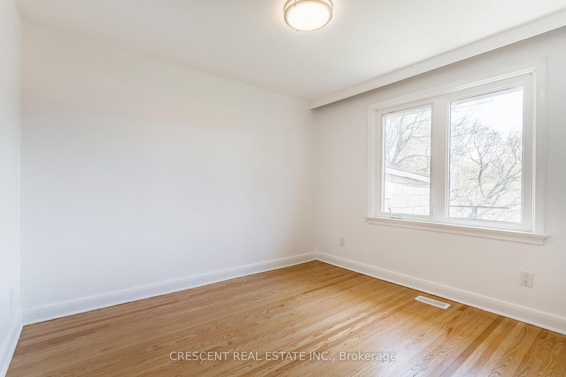 51 Black Creek Boulevard Unit Upper photo 20