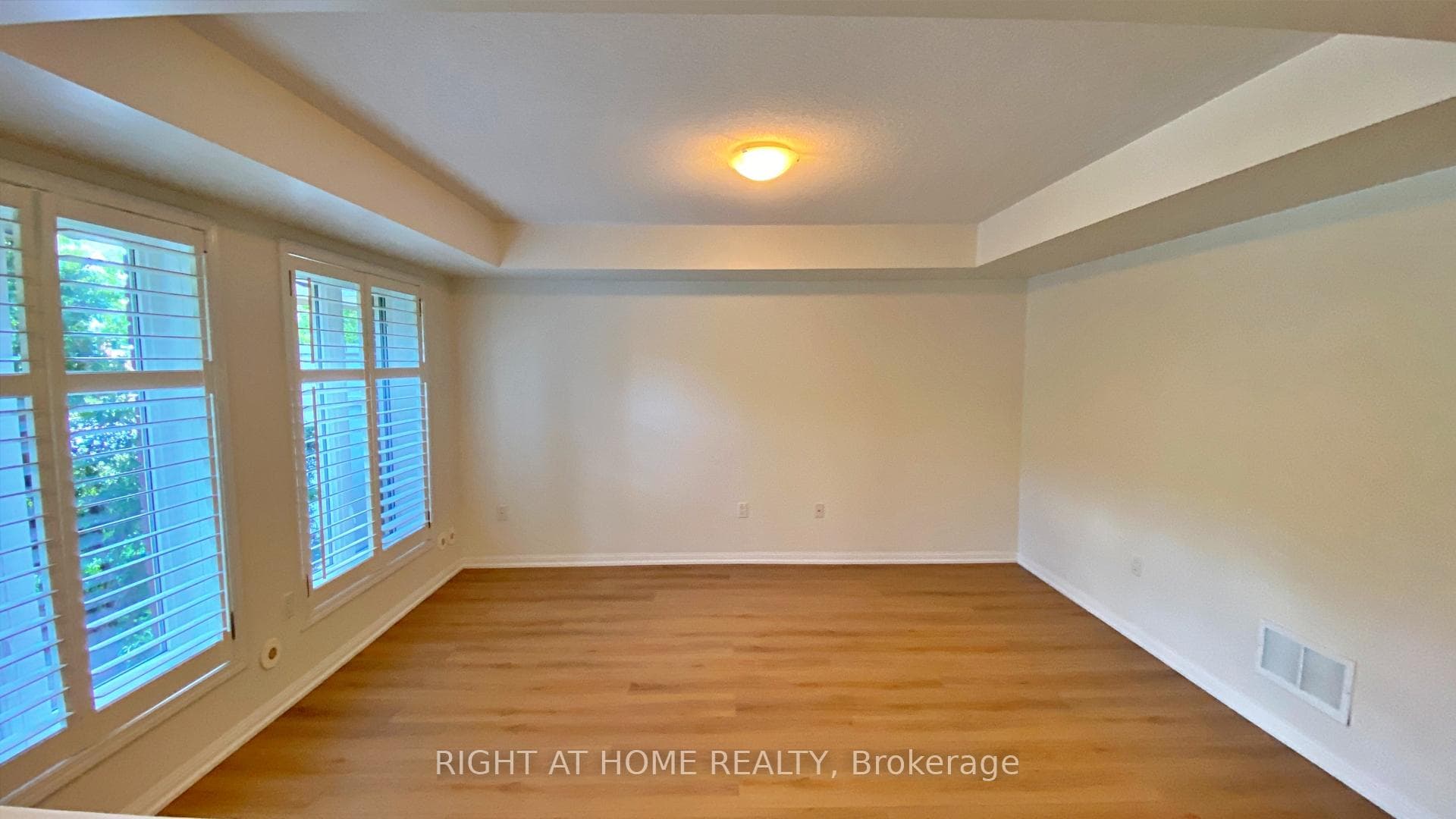 664 Holly Avenue photo 5