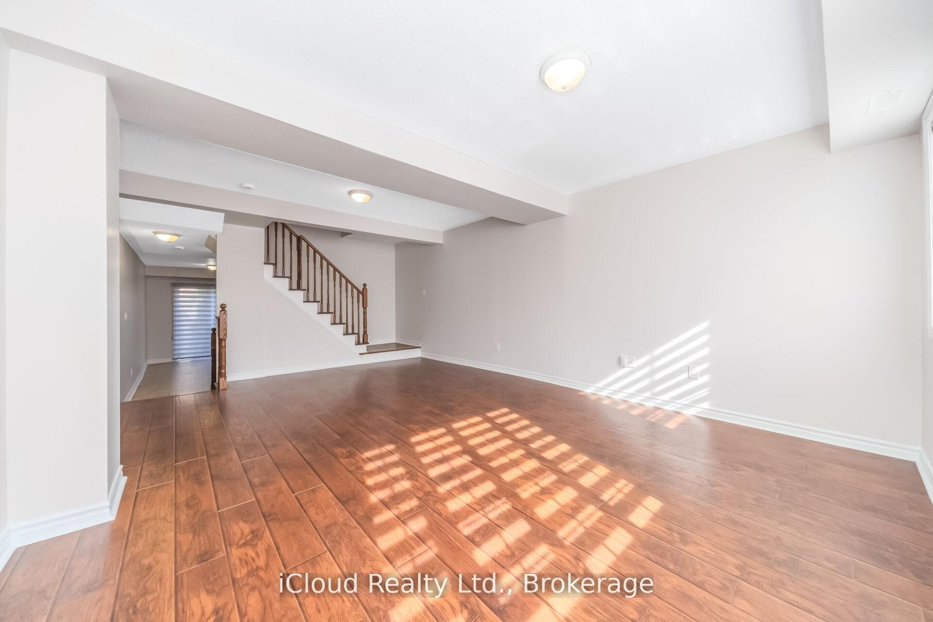 63 Spadina Road photo 19