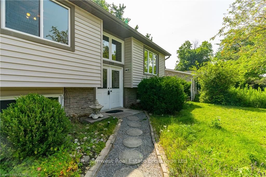 259 WARATAH Avenue photo 3