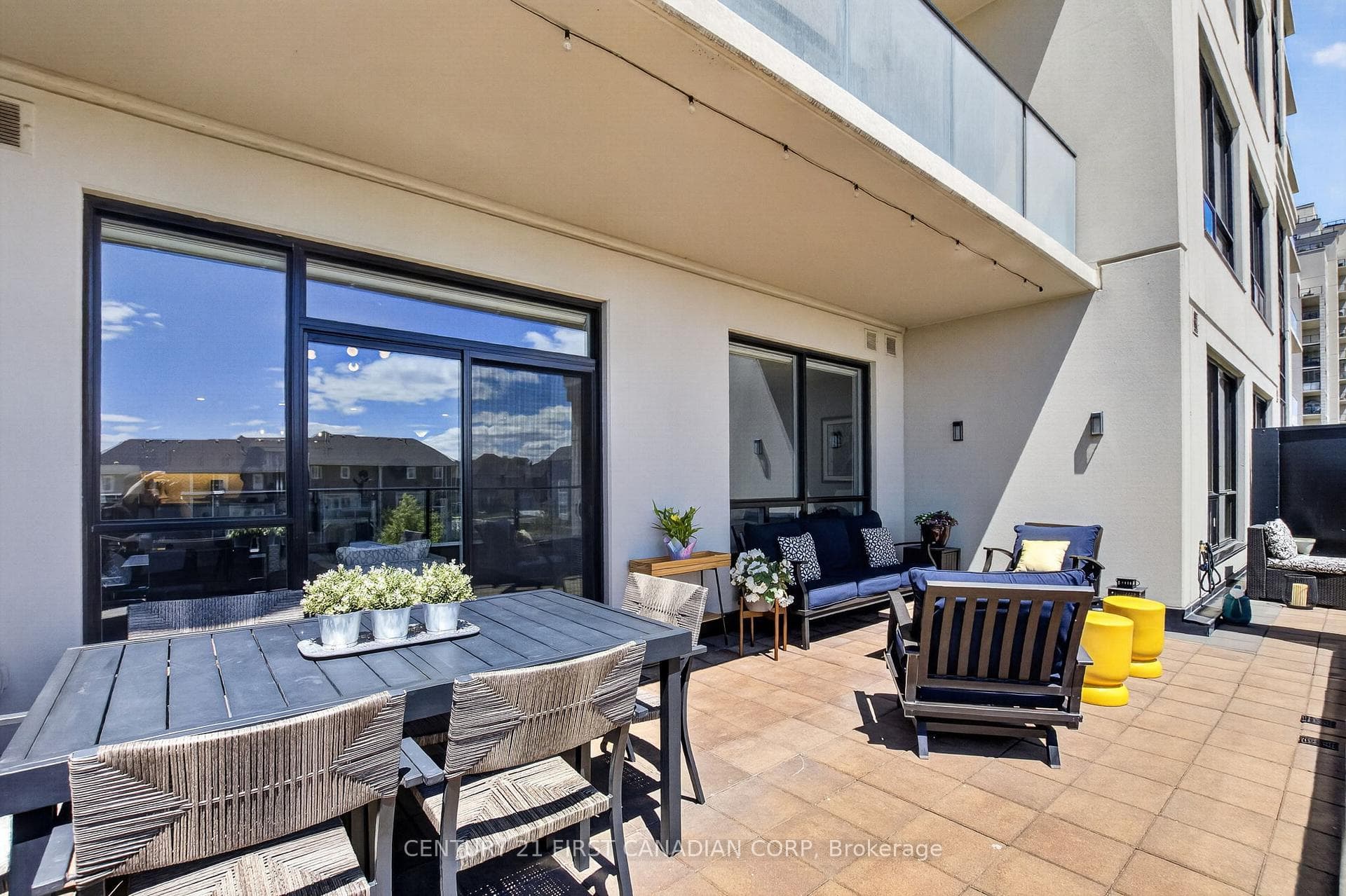 260 Villagewalk Boulevard Unit 208 photo 26