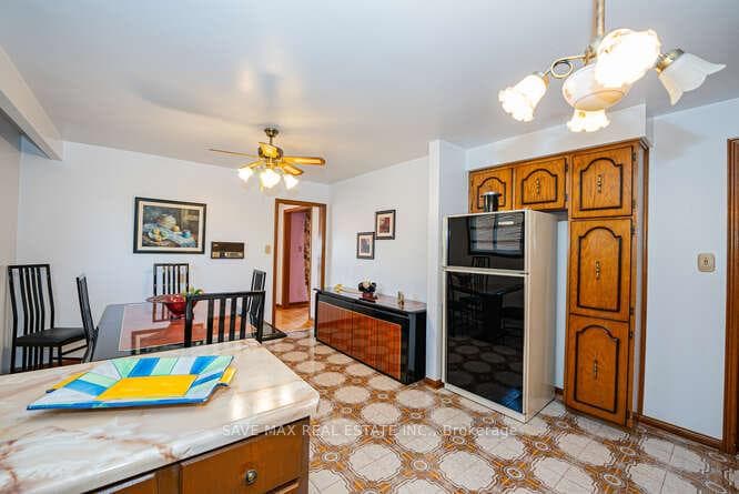 20 Bramhall Court photo 6
