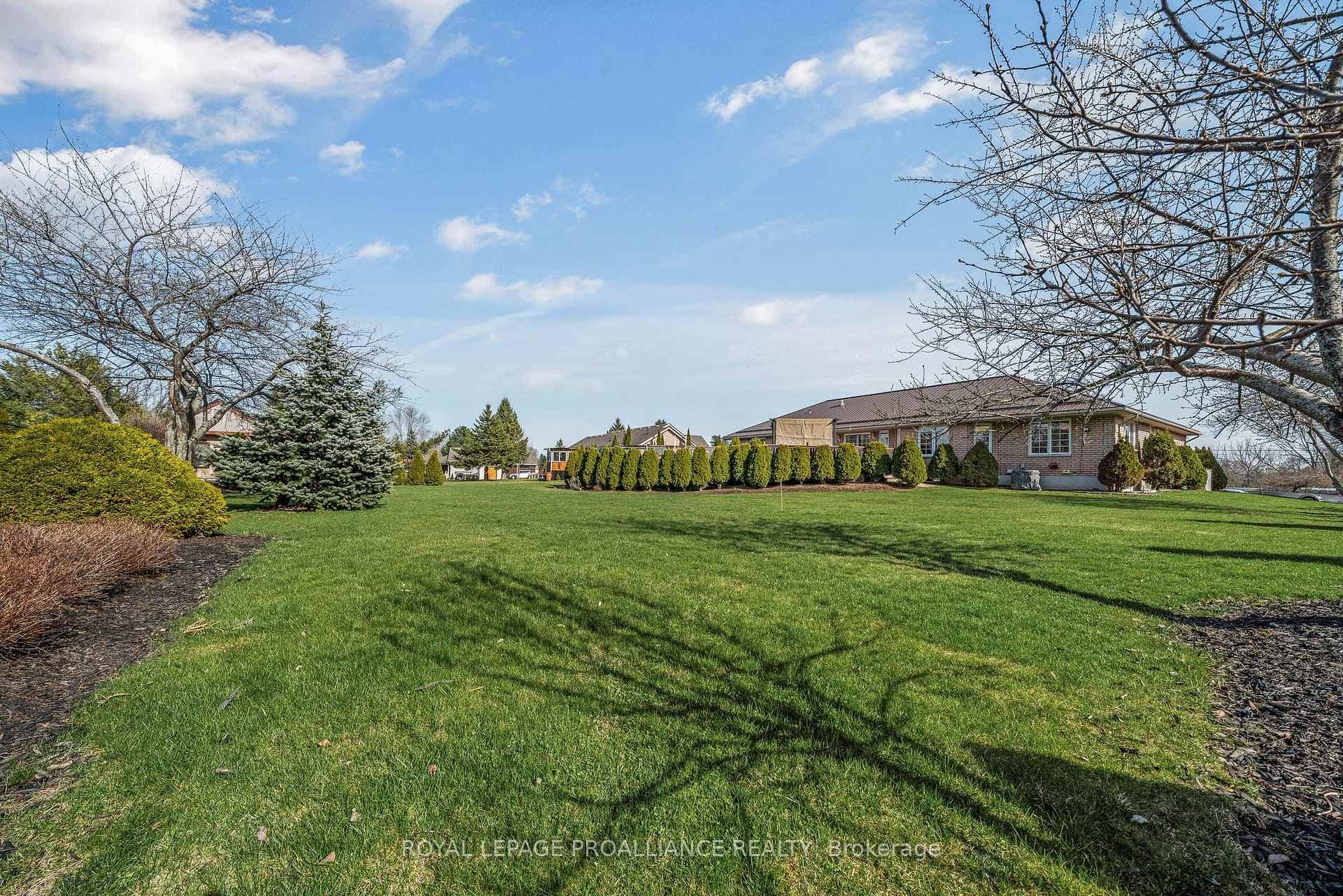 54 Parkside Road photo 38