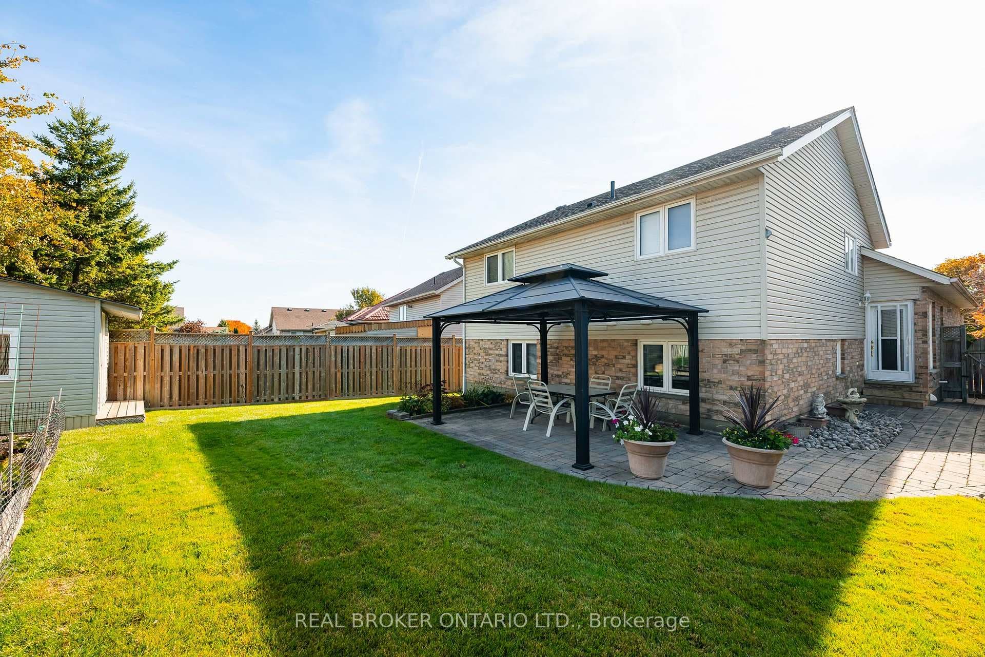 7 Appleton Drive photo 37