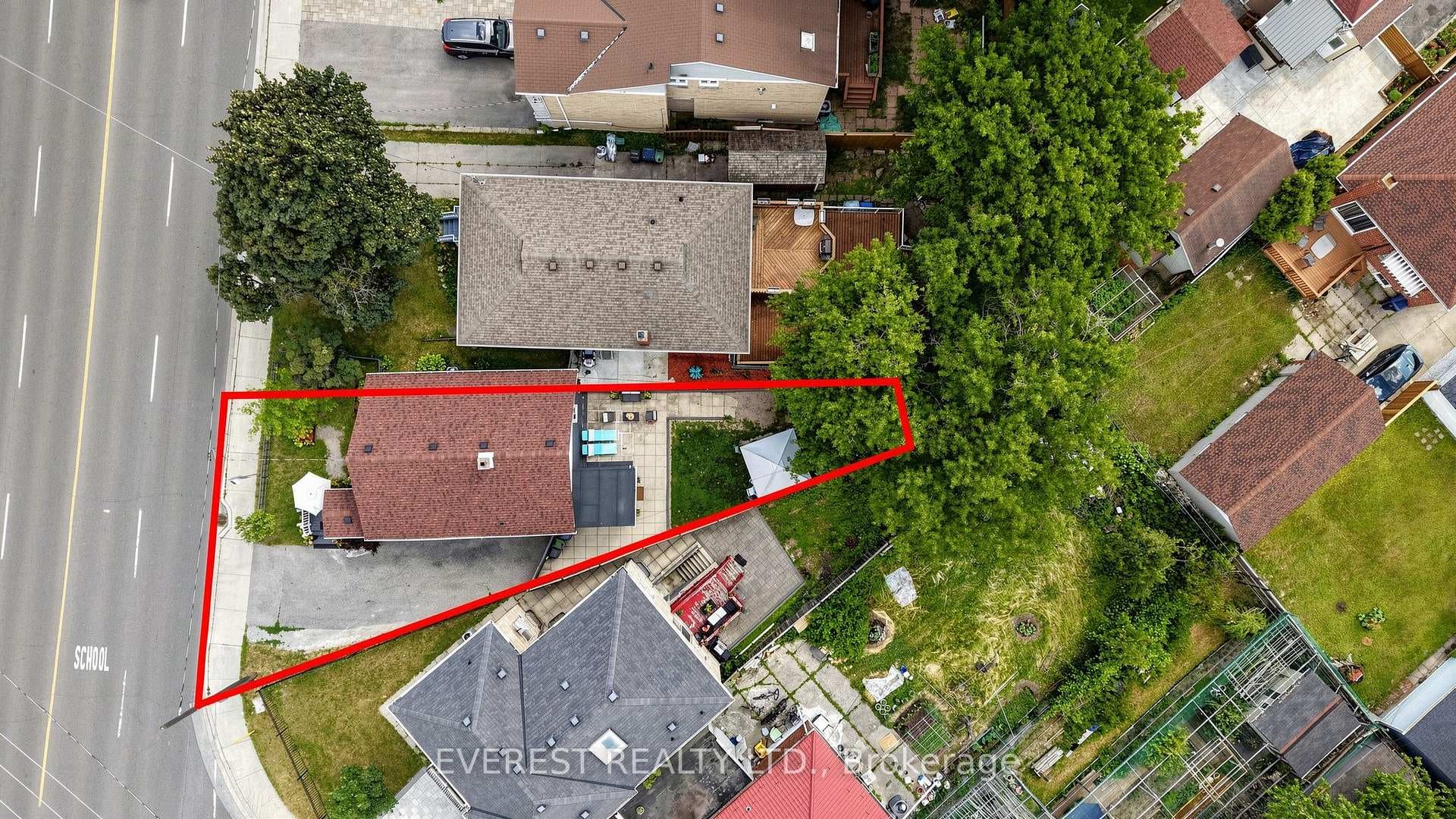 922A Danforth Road photo 49