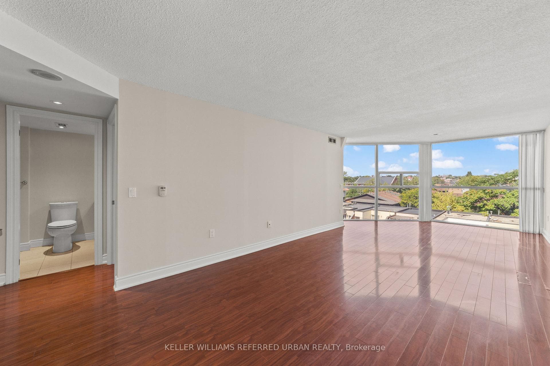 725 King Street Unit 605 photo 11