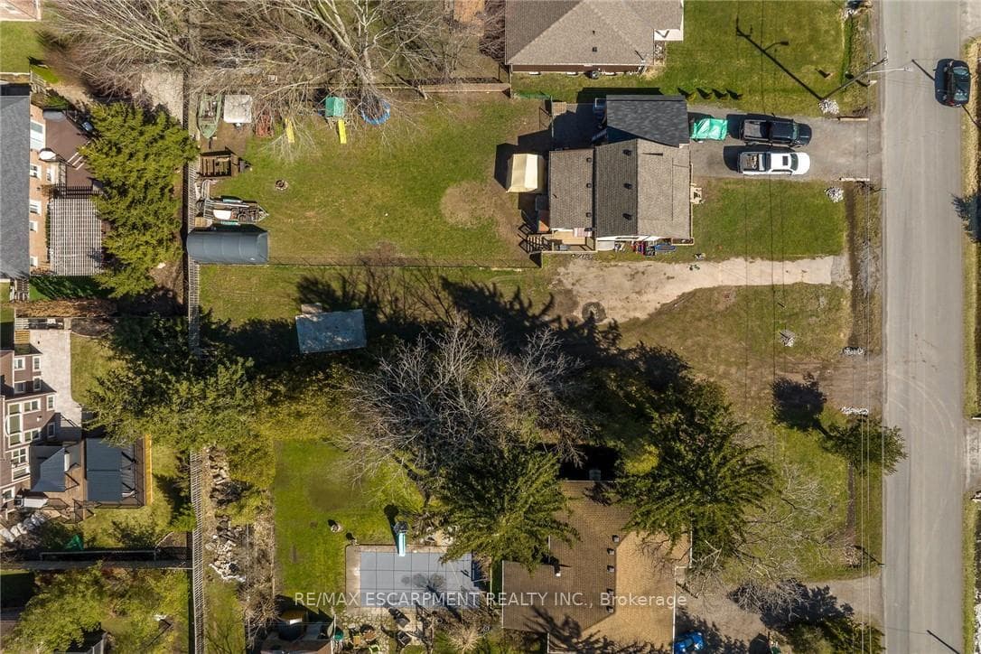 815 FOSS Road photo 5