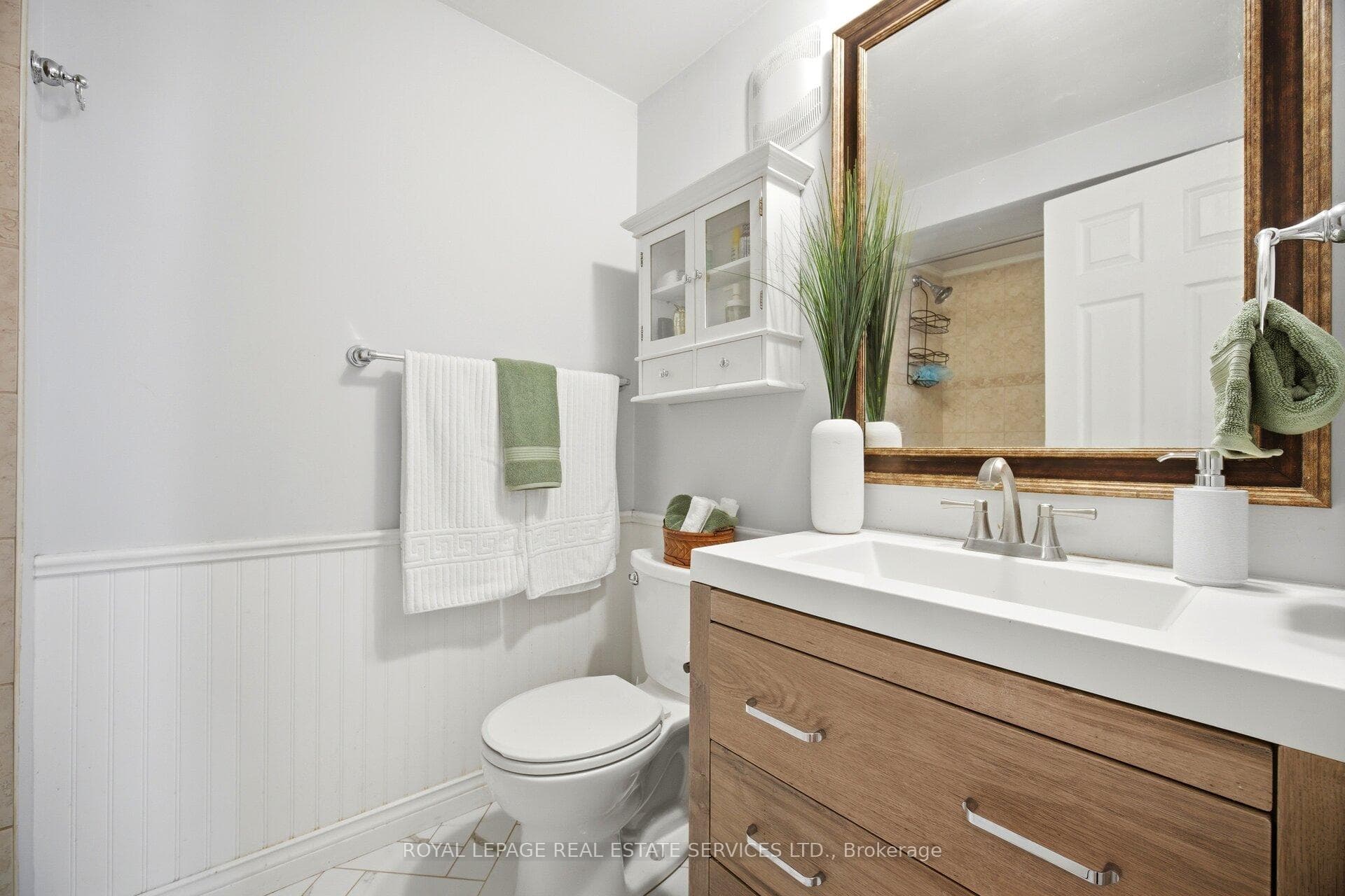 649 Francis Road Unit 3 photo 20