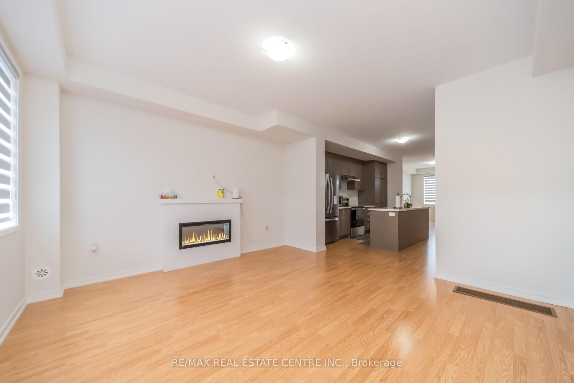 30 Lambert Lane photo 13