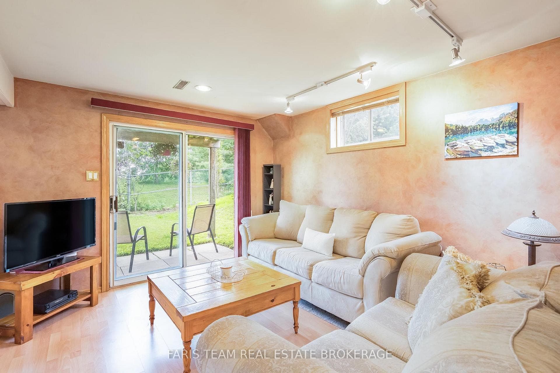 361 Galloway Boulevard photo 24